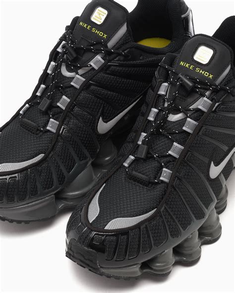 nike shox tl zwart|Foot Locker.